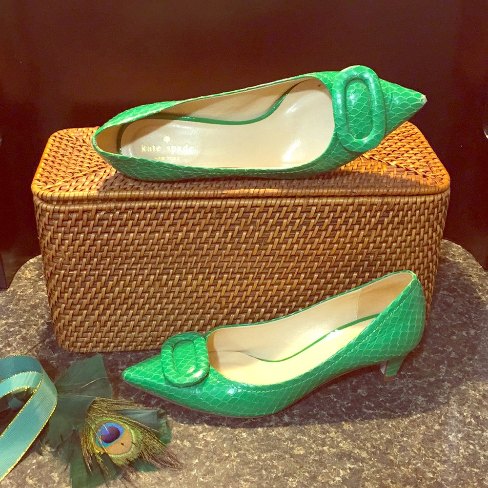 Kate Spade New York cute green pumps
